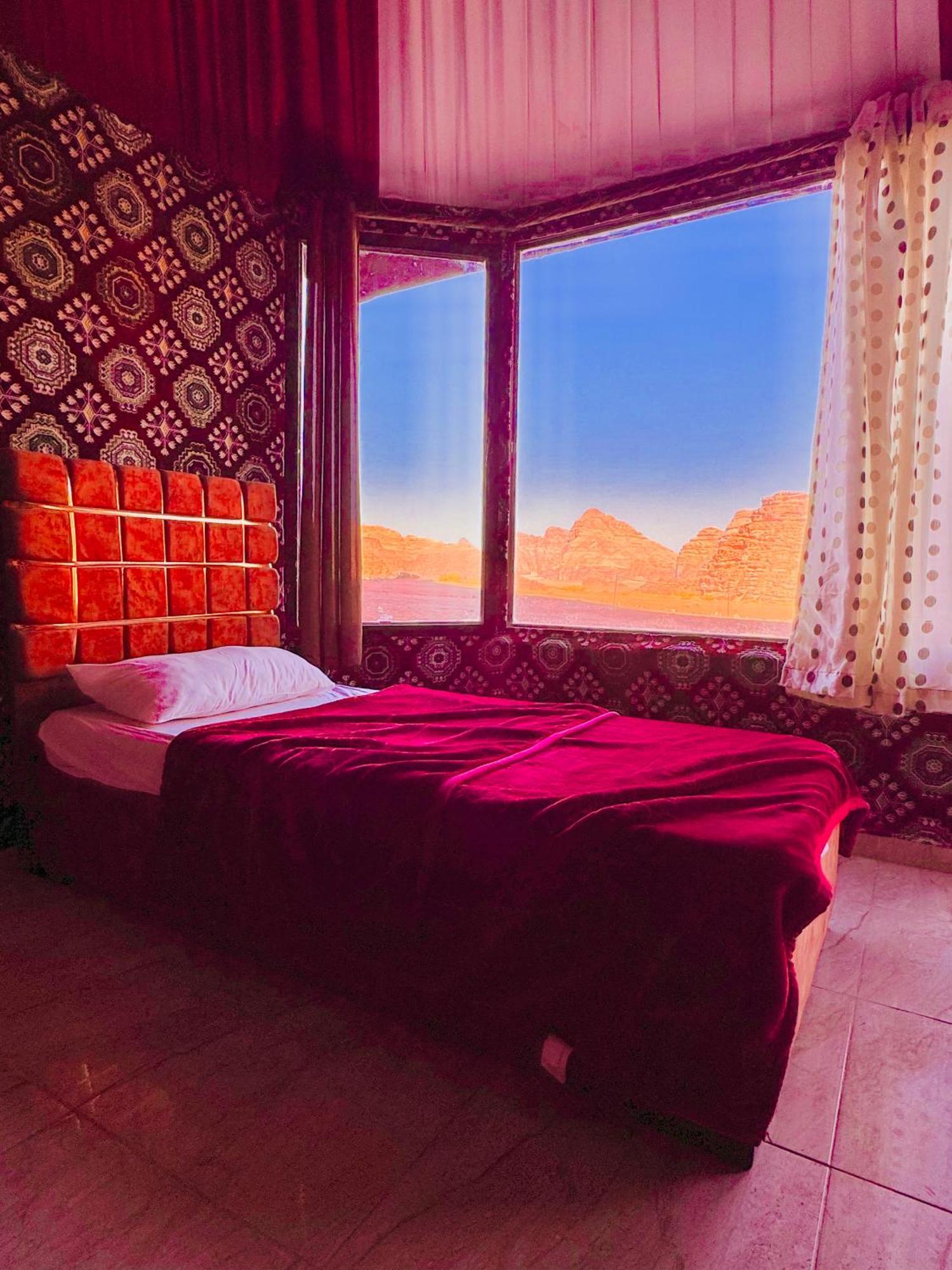 Wadi Rum Bubble Camp & Tour Exterior foto