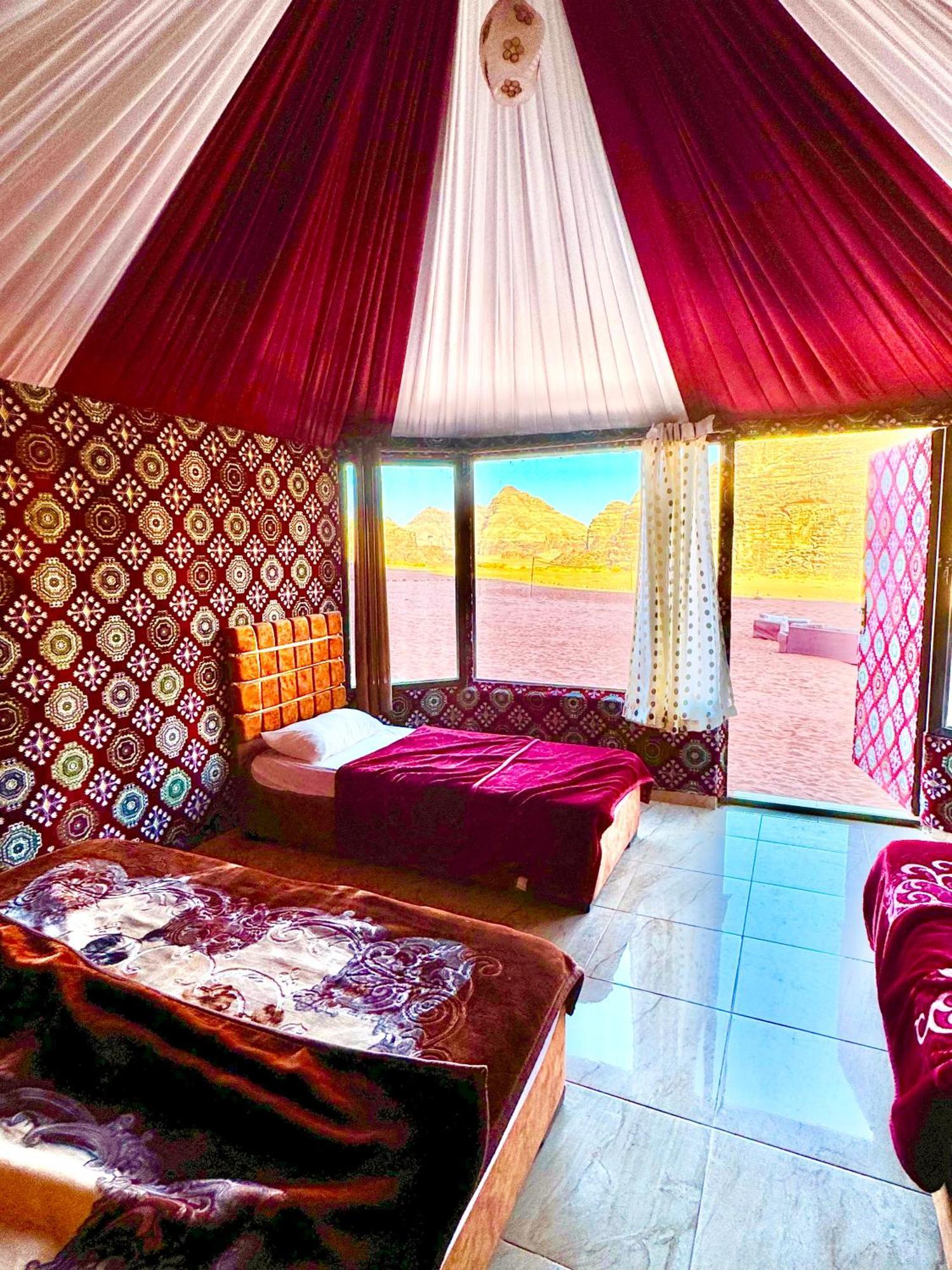 Wadi Rum Bubble Camp & Tour Exterior foto