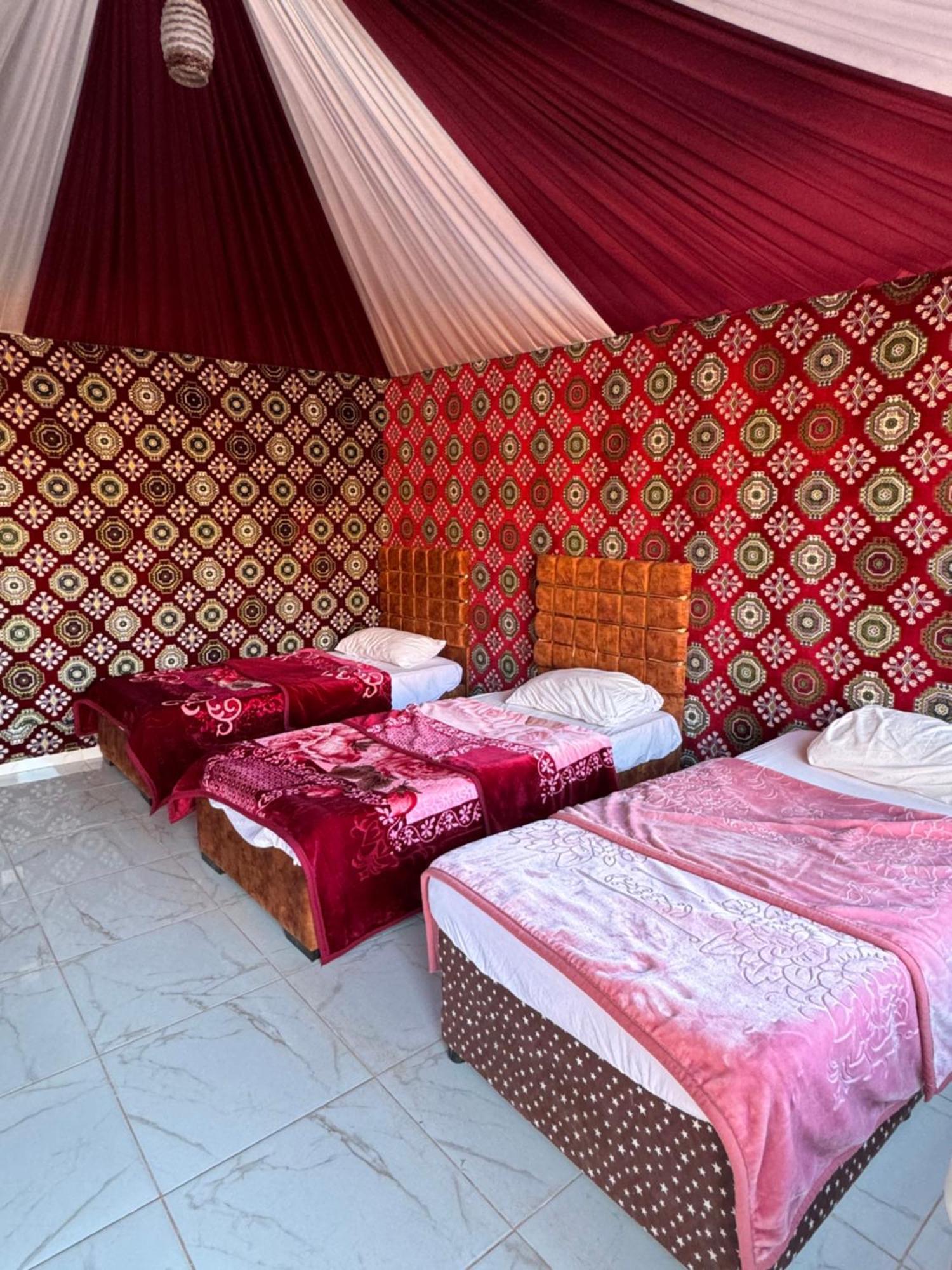 Wadi Rum Bubble Camp & Tour Exterior foto