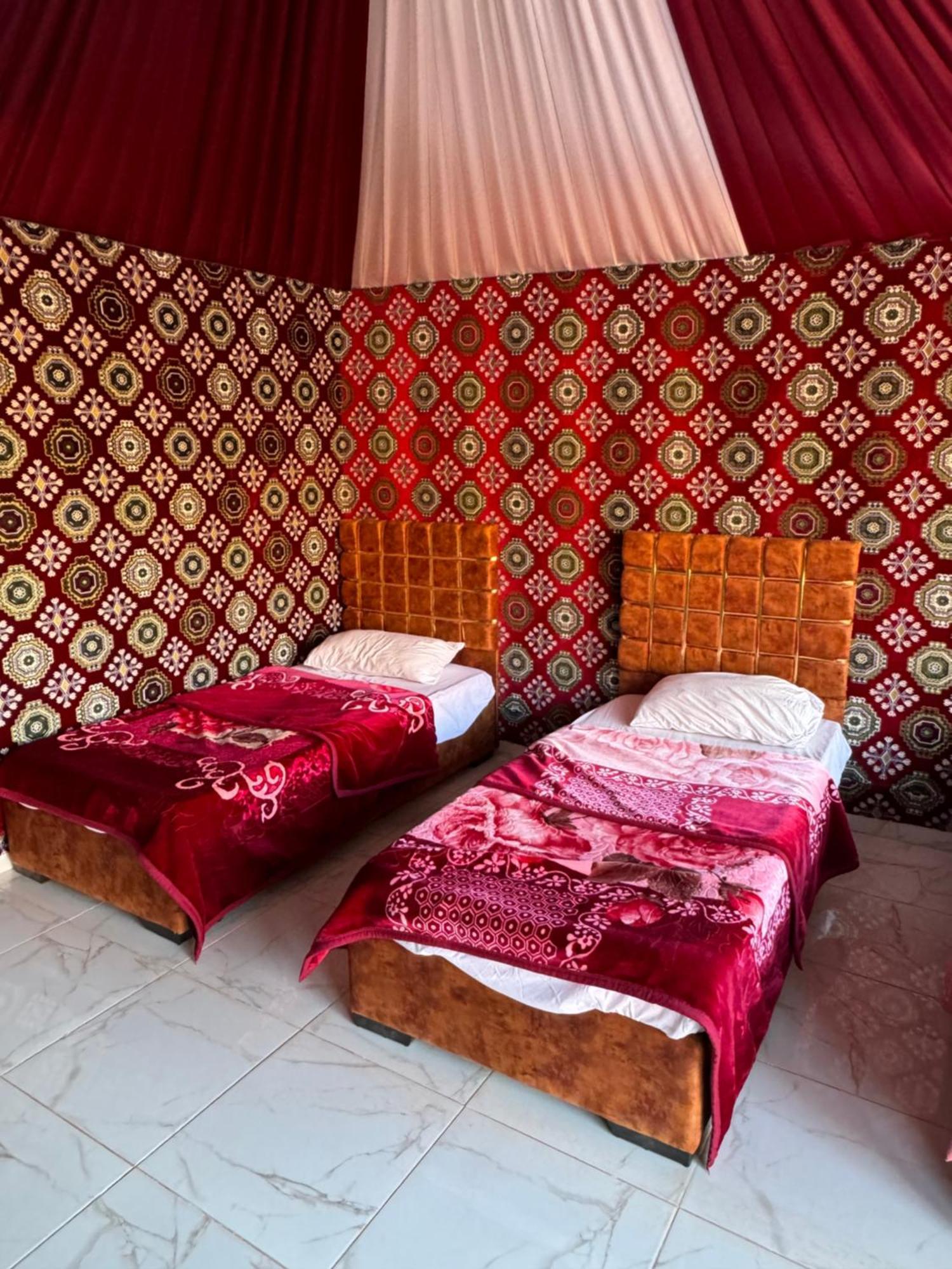 Wadi Rum Bubble Camp & Tour Exterior foto