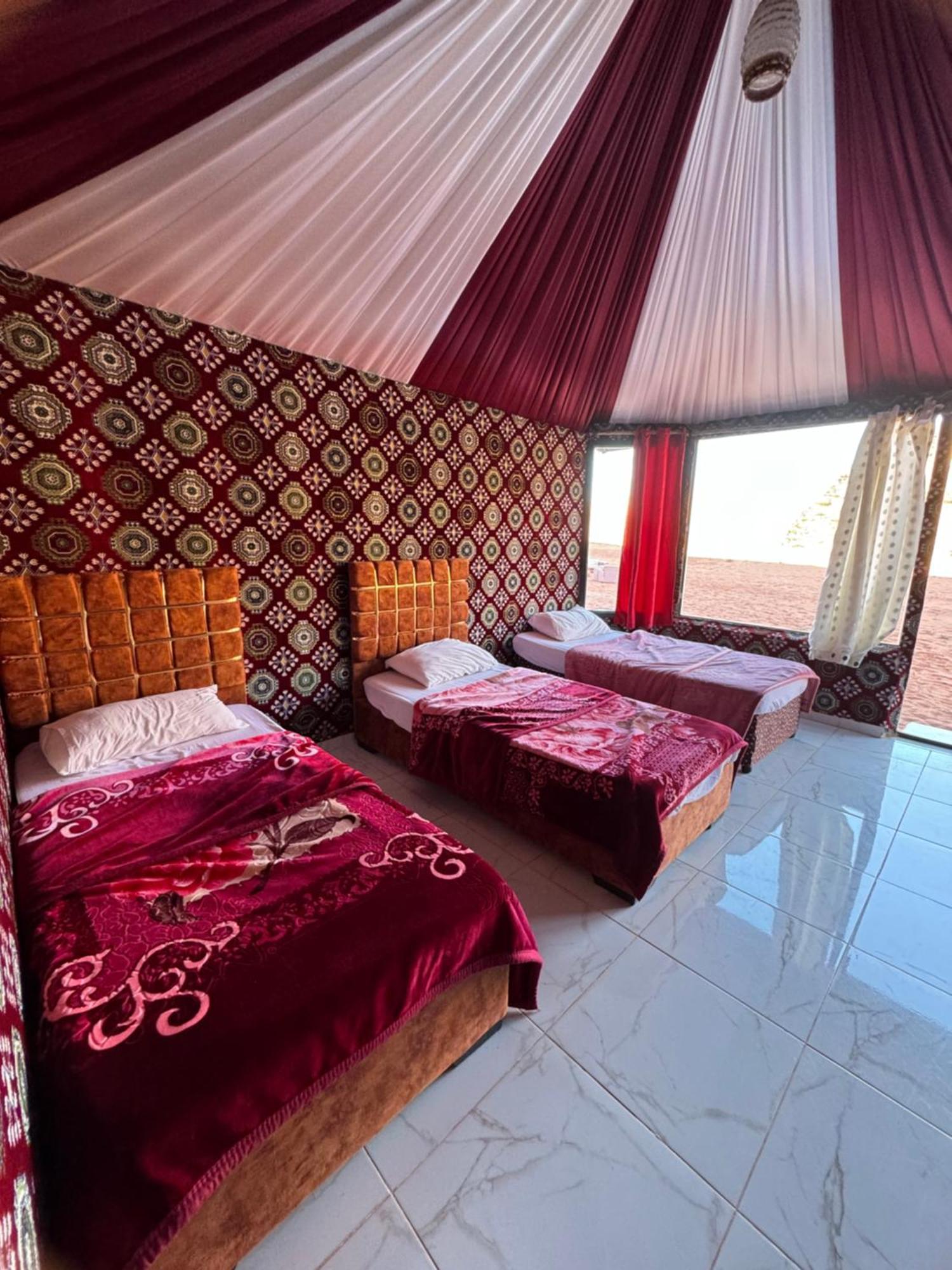 Wadi Rum Bubble Camp & Tour Exterior foto