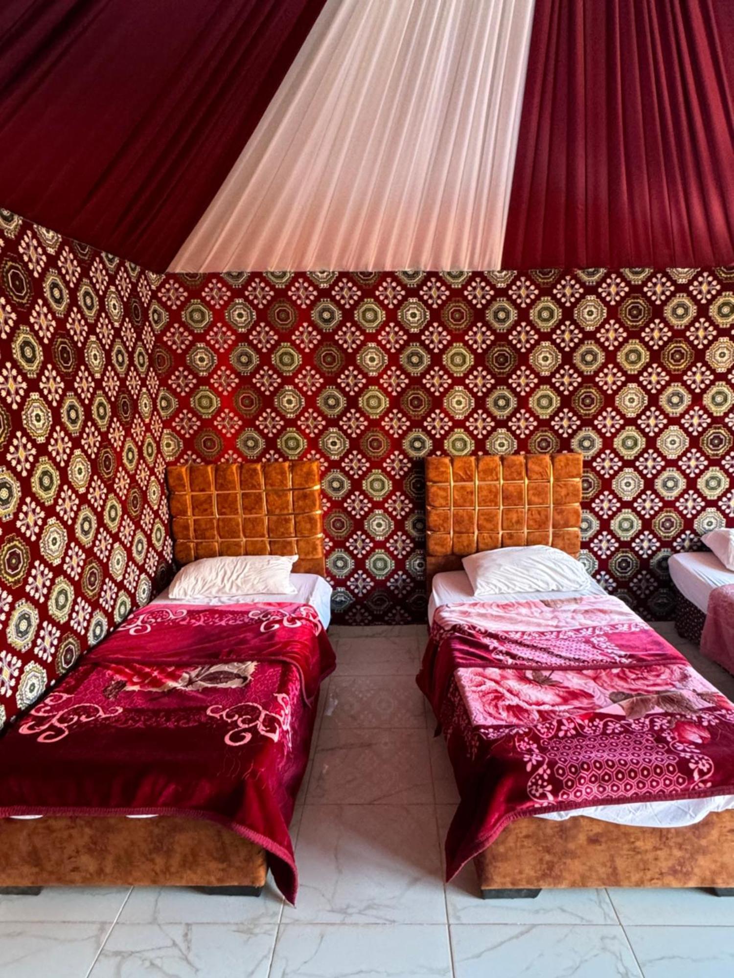 Wadi Rum Bubble Camp & Tour Exterior foto
