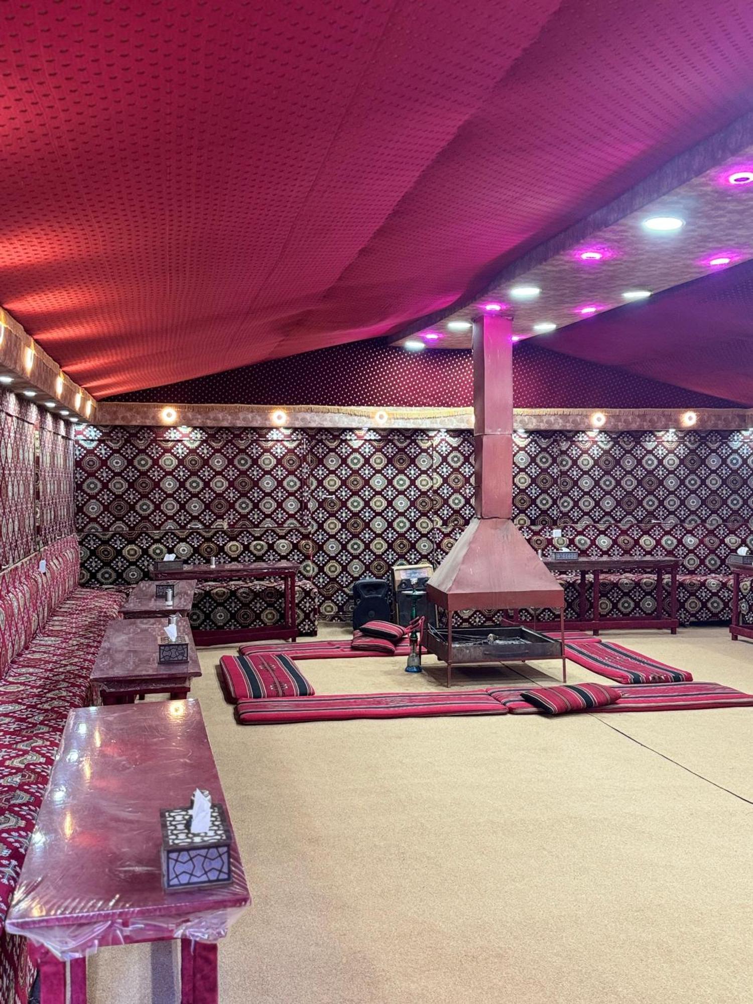 Wadi Rum Bubble Camp & Tour Exterior foto