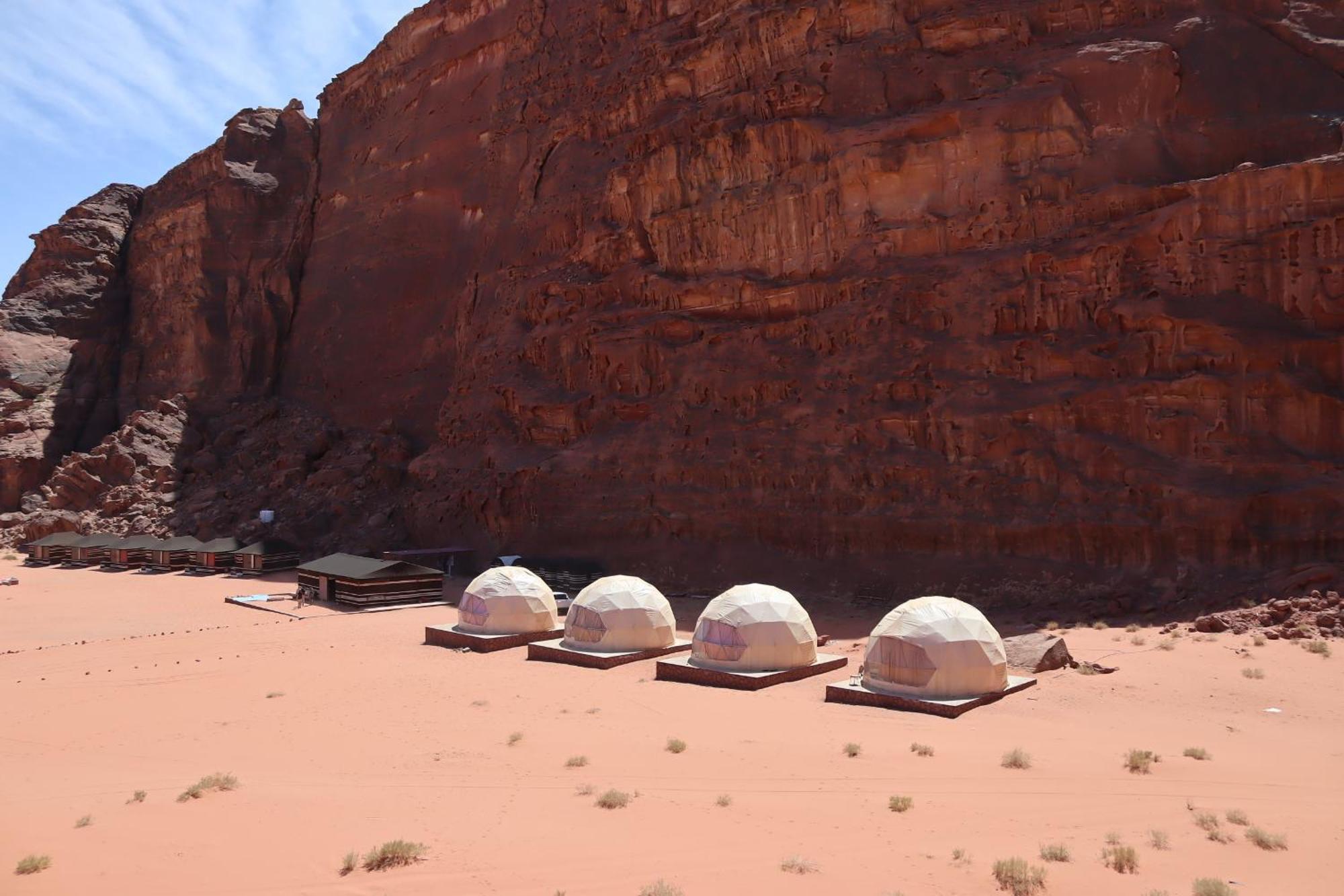 Wadi Rum Bubble Camp & Tour Exterior foto