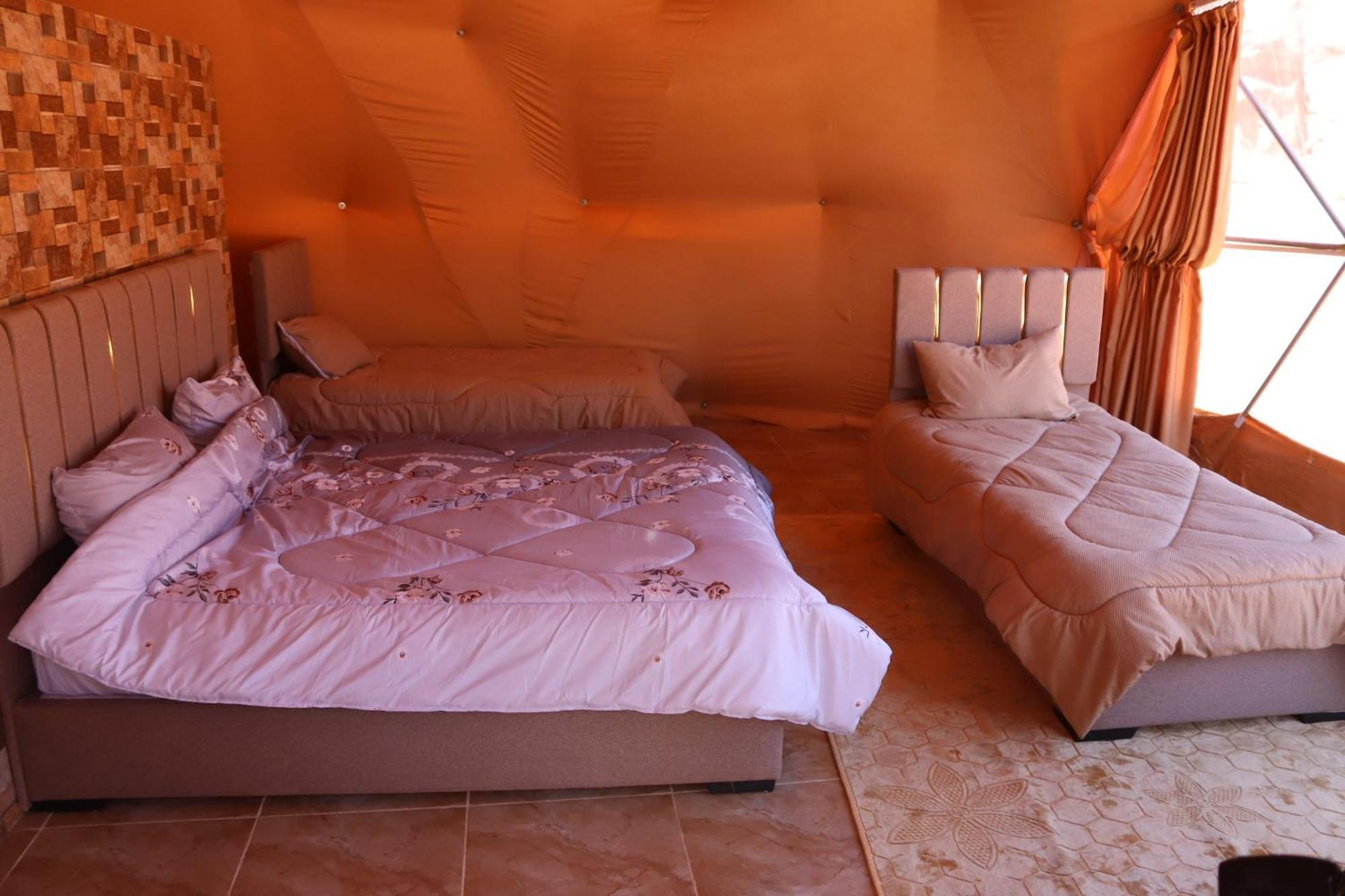 Wadi Rum Bubble Camp & Tour Exterior foto