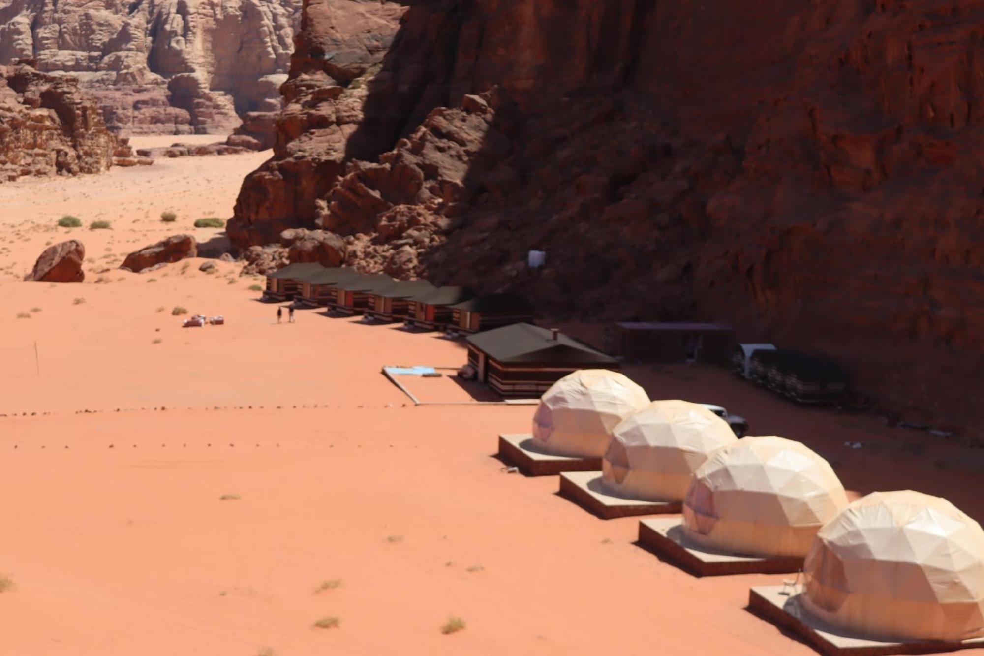 Wadi Rum Bubble Camp & Tour Exterior foto